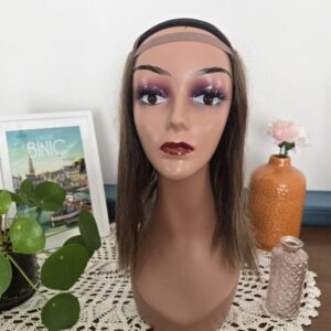 Bandeau de cheveux châtain clair